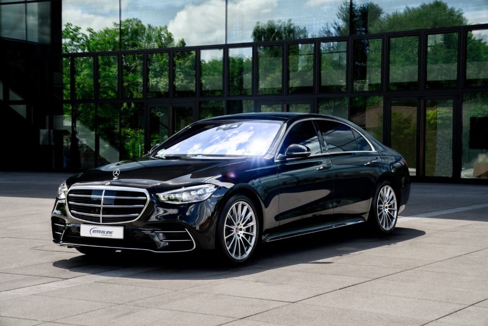 Limousine Mercedes S580 e L 4matic (hybrid) von vorne.